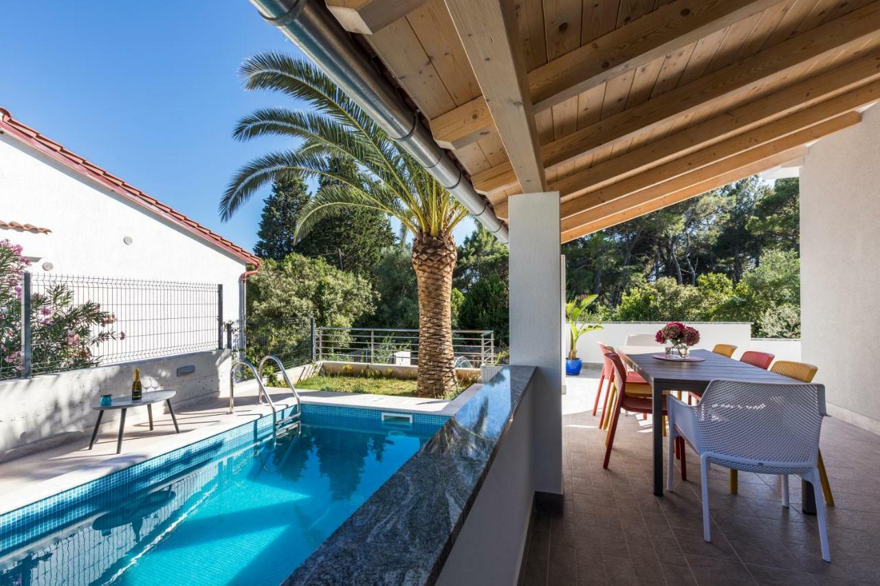 Villa Artaturi Mali Losinj Luaran gambar