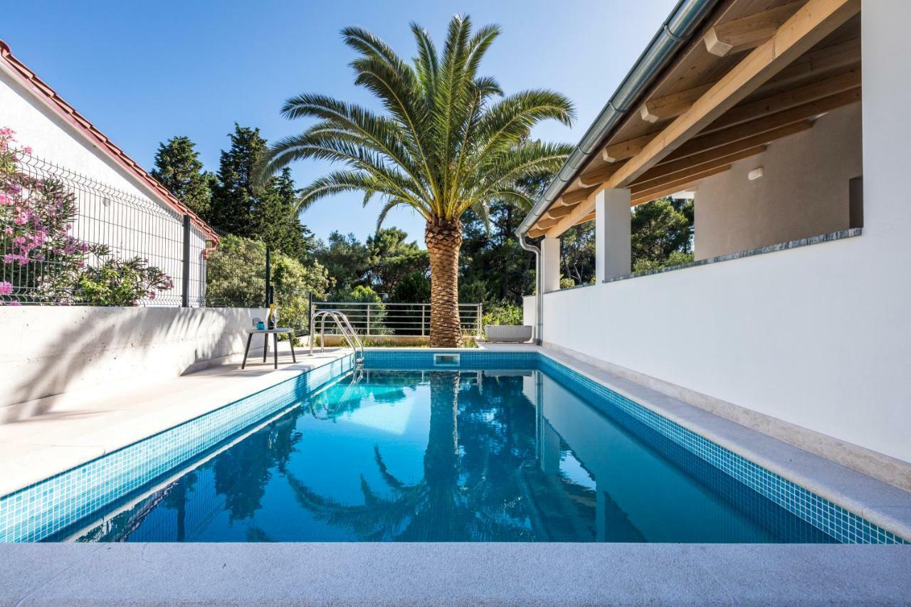 Villa Artaturi Mali Losinj Luaran gambar